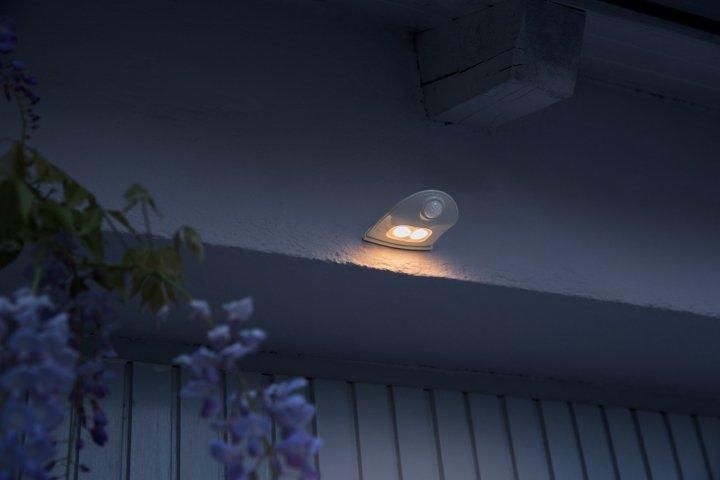Фасадний світильник LEDVANCE LUNETTA DOOR 0.95W 40Lm 4.5V 4000К на батарейках (4058075267848) 4058075267848 фото